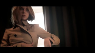 Русская блядь Krystal Boyd трахается с чужим мужем, привязанным к креслу