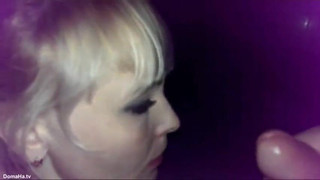 Кореша ебут жену своего друга, пока тот бухой спит в туалете