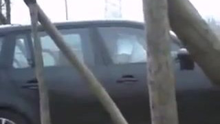 Пацан проследил жену и увидел как ее трахают в машине